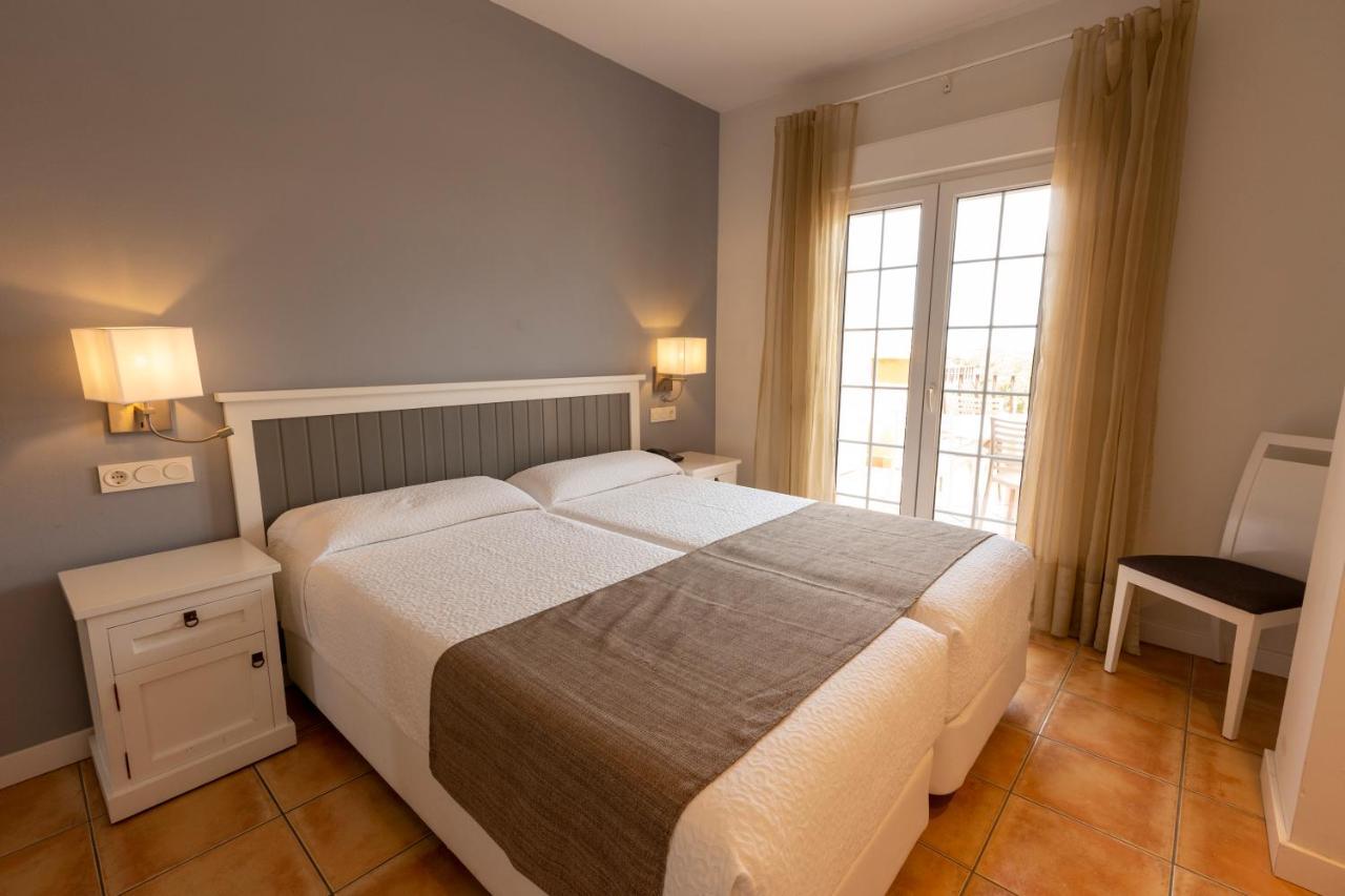 One-Bedroom Apartment,1410479006:JPEG