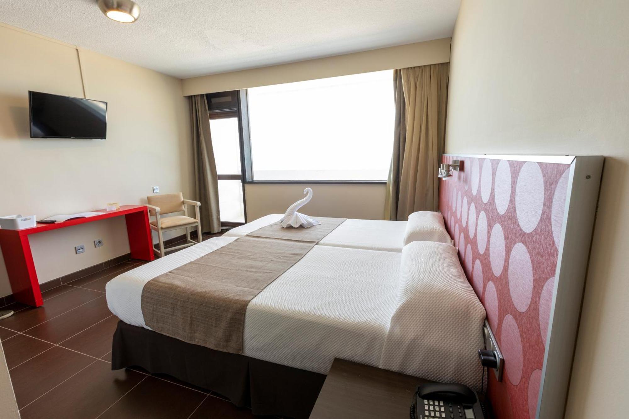Studio with Sea View (2 Adults),1566985841:JPEG